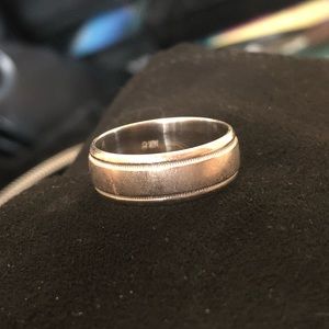 Men’s 10k White Gold Wedding Band $800 value